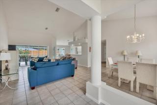 Tropical Paradise - Englewood - 3