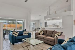 Tropical Paradise - Englewood - 2
