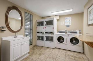 Adorable Studio with Ocean View - Kailua-Kona - 1