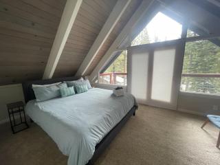 Hot tub - Play structure - Mini pool table game - 4