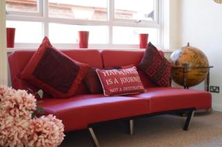 Air Maison - Urban Retreat - 3BR Apt with Balcony - FREE Parking! - 2