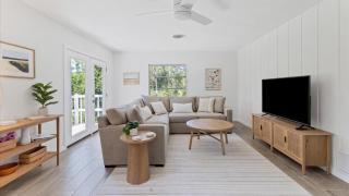 Treetop Cottage - - - 8