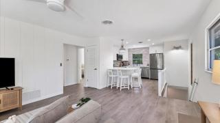 Treetop Cottage - - - 5