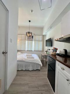 Studio One Condominium, Alabang - Bluu - Fiber Wi-Fi, Netflix-ready - Manila - 8