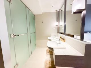 Novotel Suites - The Hotel at Acqua 1 - Manila - 2
