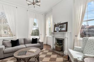Wilkins Townhouse - 3 Bed, 3 Bath, Walk to Downtown - Natchez - 4