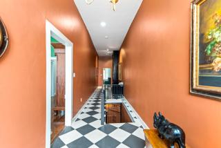 610 Franklin - 3 Bed, 3 Bath, Duplex, Heart of Downtown - 2