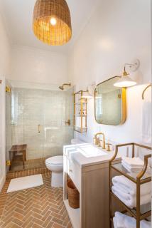 Natchez Charm - Studio, 1 Bath, Full Kitchen, King Bed, 2 Blocks from Mississippi River - Natchez - 8