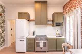 Natchez Charm - Studio, 1 Bath, Full Kitchen, King Bed, 2 Blocks from Mississippi River - Natchez - 4