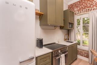 Natchez Charm - Studio, 1 Bath, Full Kitchen, King Bed, 2 Blocks from Mississippi River - Natchez - 3