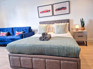 Modern Studio Apartments & 3Bedroom flat with Pvt Balcony steps from Regent's Park - Londen - 3