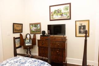 The Dollhouse - 3 Bed, 2 Bath, Walk to Downtown - Natchez - 1