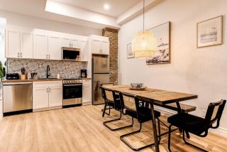 North House - Bohemian Vieux Quebec Two Bedroom - 3