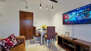3 bedroom mombasa CBD with AC - 3