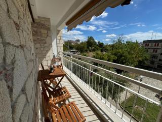 Stone Apartment 3 - 2