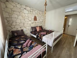 Stone Apartment 3 - 4