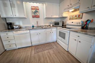 Seaview Unit A by Sea Scape Properties - Wrightsville Beach - 8