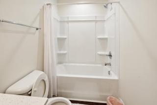 Alto O4 I Modern New Construction 2bd Apartment - Clarksville - 6