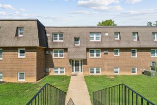 Pine Brook 1218 I Cozy & Comfy I Free Parking - Newark - 7