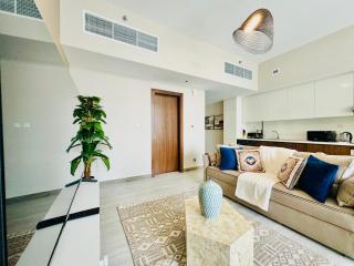 Venduras - Luxury Studio , Hameni Tower, JVC - Dubai - 8