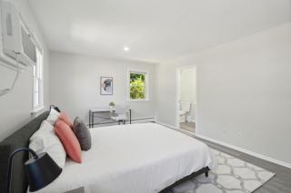 Pine Brook 518 I Spacious 2bd Garden Style Oasis - Newark - 6