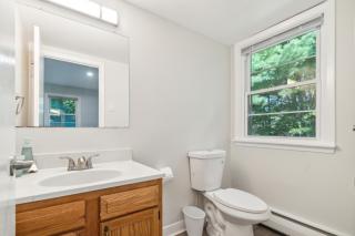 Pine Brook 808 I Your Newark Retreat I Pool & Gym - Newark - 9