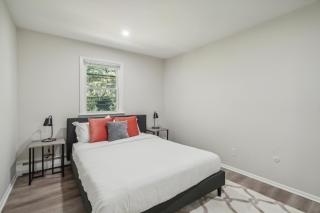 Pine Brook 618 I Cozy & Roomy I Gym & Pool - Newark - 2