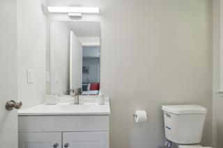 Pine Brook 618 I Cozy & Roomy I Gym & Pool - Newark - 3