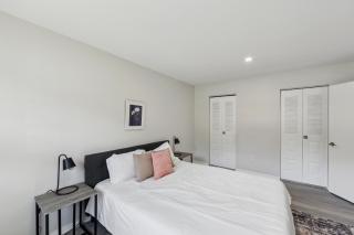 Pine Brook 1019 I Modern 15br Apartment ! Pool - Newark - 4