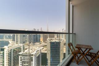 High Floor Studio with Burj Khalifa and Skyline View - 7