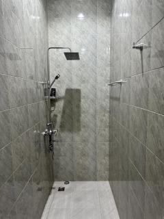 Gold Leaf Apartments - 8