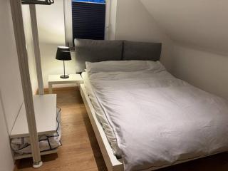 gemütliche Wohnung, tolle Lage, auch für Messe - Meerbusch - 1