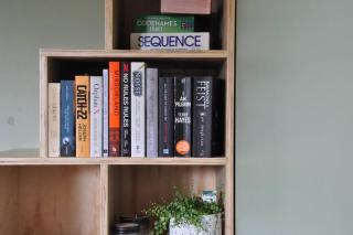 The Rimu Hut - Off-grid Luxury riverside cabin - 2