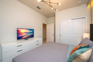 5BD Stunning Themed rooms with Pool and BBQ near Disney - 5