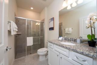 5BD Stunning Themed rooms with Pool and BBQ near Disney - 2