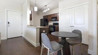 Landing at Mission Hill - 1 Bedroom in Downtown New Braunfels - New Braunfels - 4
