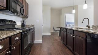 Landing at Mission Hill - 1 Bedroom in Downtown New Braunfels - New Braunfels - 2