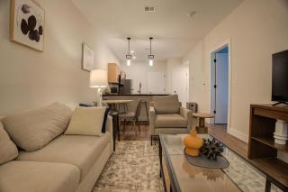 Landing at Hagert and York 1 Bedroom in East Kensington - 0