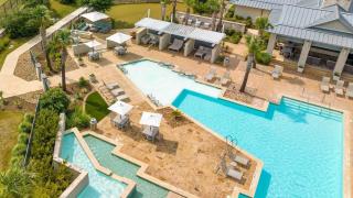Landing at The Green at Plum Creek - Studio in Kyle - Kyle - 2