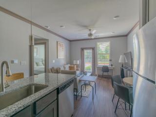 Landing at Highbridge at Egret Bay - 1 Bedroom in League City - 8