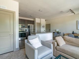 Landing at The Grayson - 1 Bedroom in Cypressdale - Spring - 7
