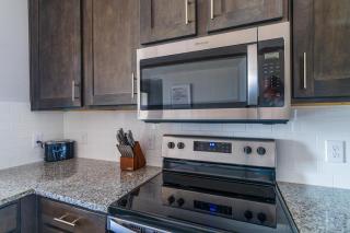Landing at Highbridge at Egret Bay - 1 Bedroom in League City - 2