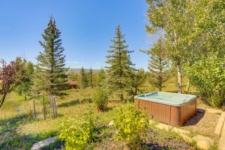 Heavenly Steamboat Home: 50 Acres, Hot Tub, Views! - 8