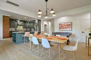 Luxury and comfort for family or large group - close to OUHSC Downtown - 0