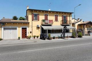 La Terrazza Guest House - 9