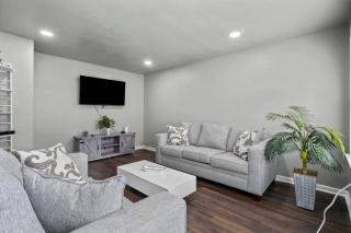 Freshly Redone & Newly Furnished! A MUST SEE! - 3