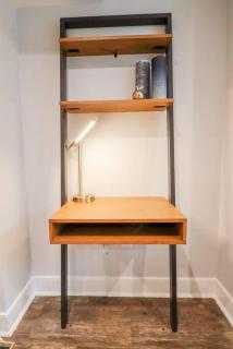 English Basement in Renovated 110 Year Old Row Home - Washington - 8