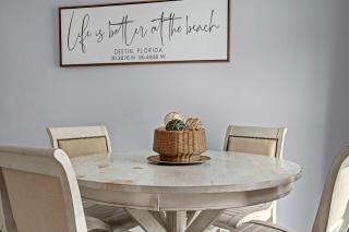 Dest-Zen Gated Beach Access Game Room - Destin - 3