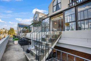Parnell Vista 2BR Apartment with Seaview - Auckland - 7