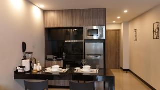 Lujoso y acogedor departamento en Equipetrol - 8